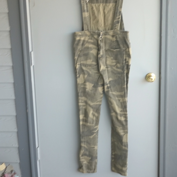 Dance & Marvel - Picture 2 of 9